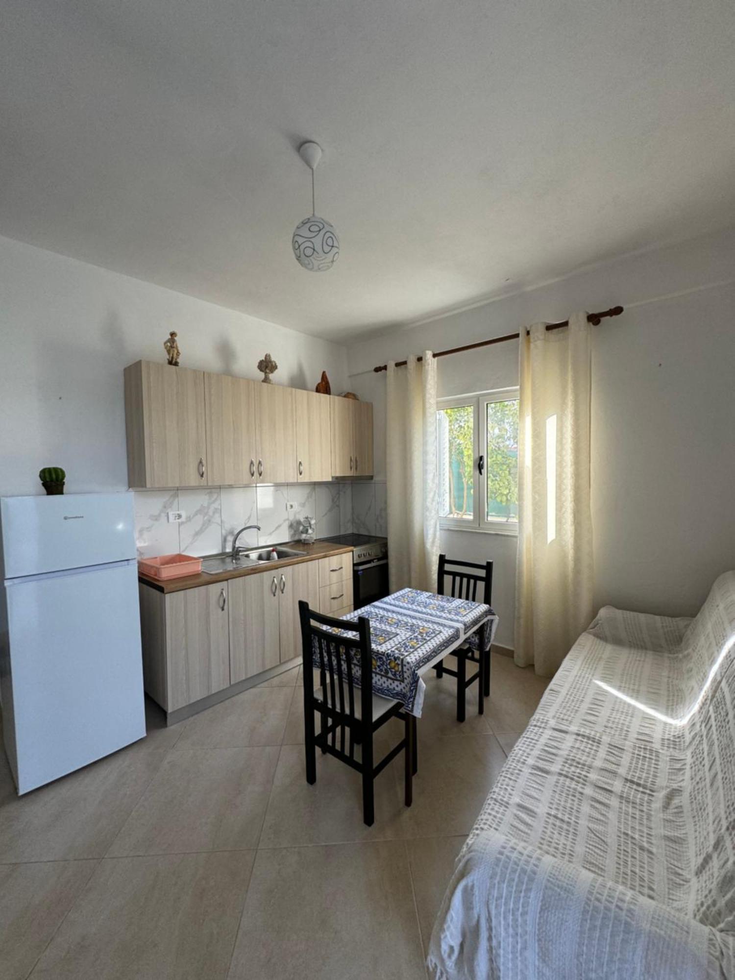 Holiday Apartments Durres Bagian luar foto
